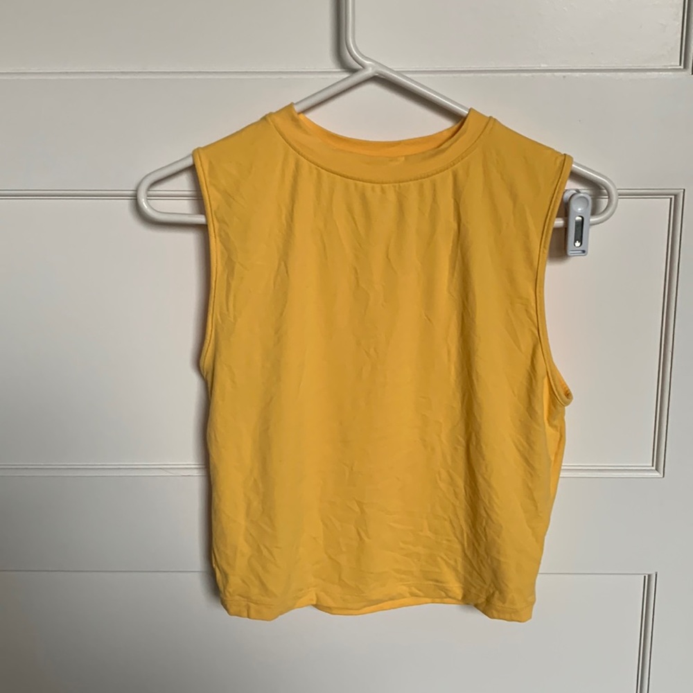 Alphalete Crop Tank